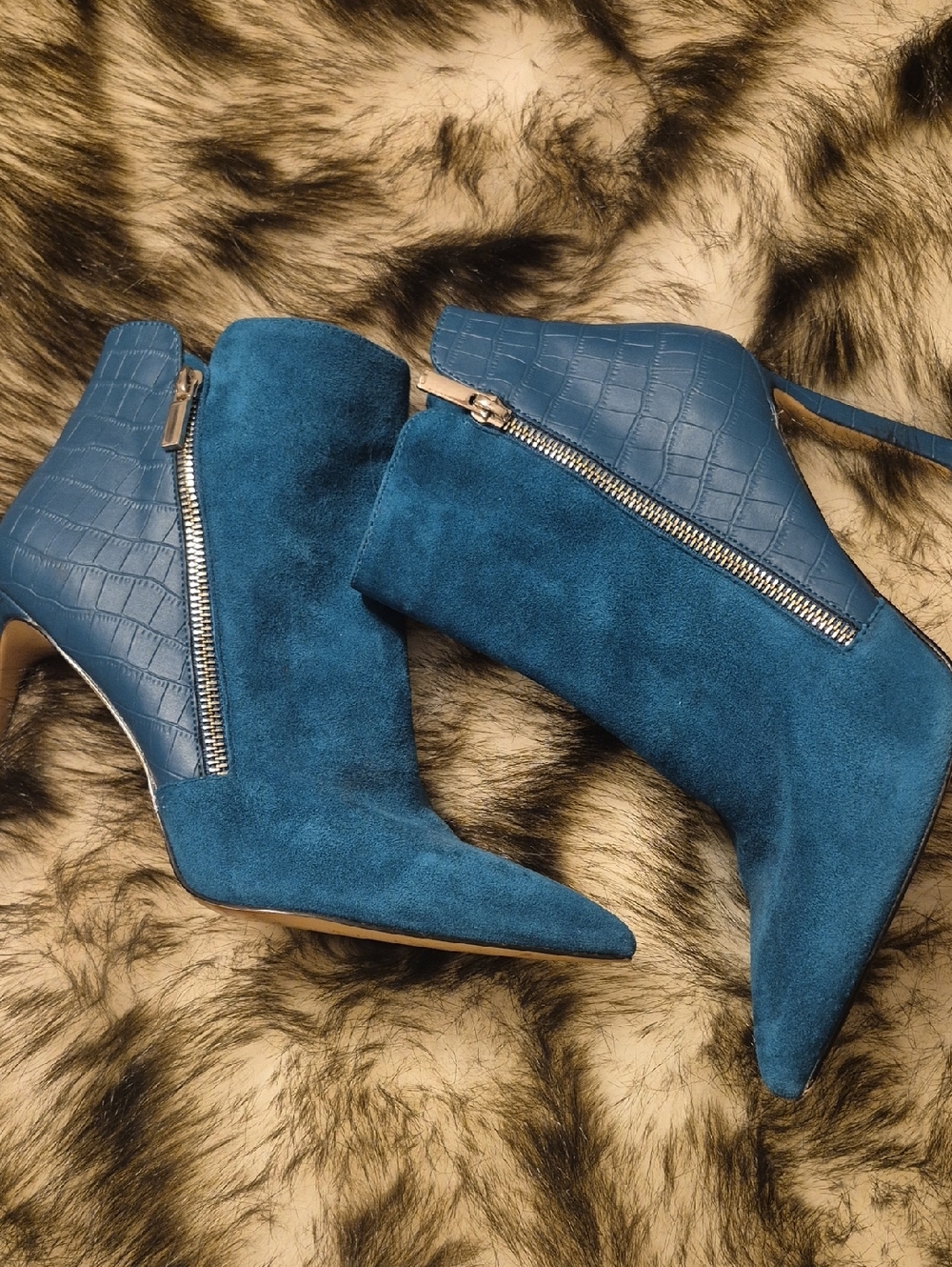 White House Black Market Teal Suede & Croc-Embossed Ankle Booties Size 10 M